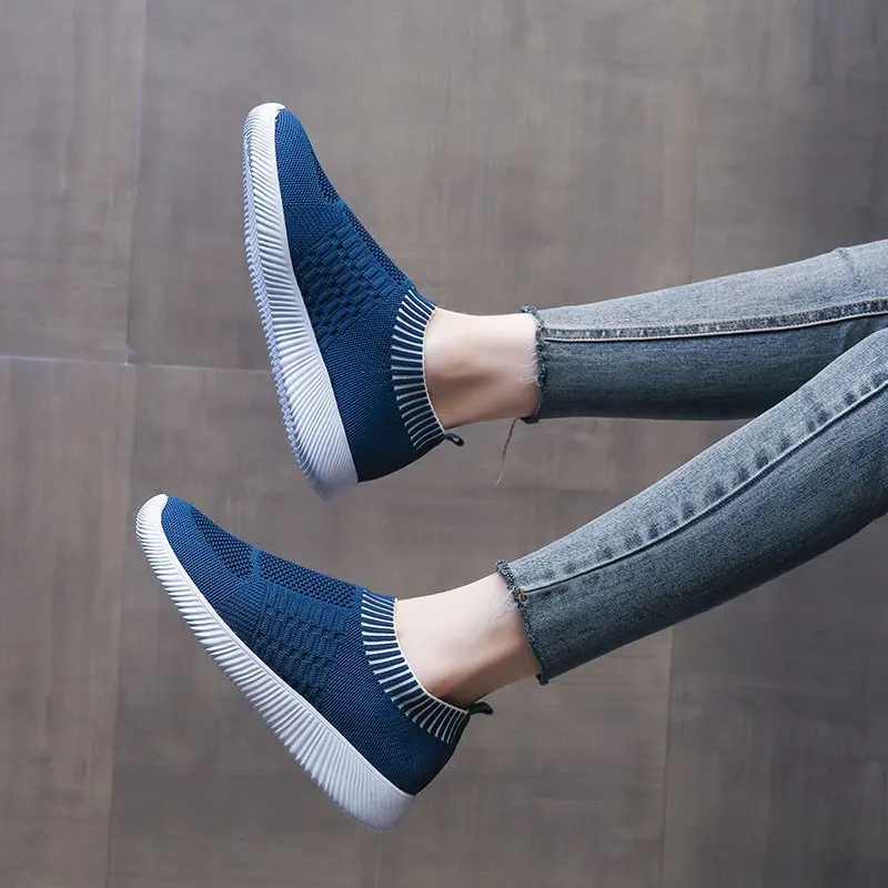 

Shoes Woman Light Flats Plus Size 2021 Hot Sell Slip-on Round Toe Comfortable Breathable Casual Women Sneakers Tenis Feminino