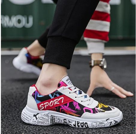 

2020 new mesh men's casual shoes colorful graffiti men's shoes light, comfortable and breathable walking sneakers