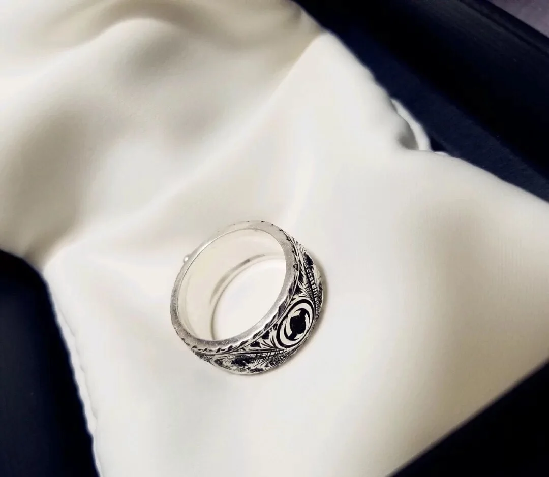 

Silver Tiger head carved vine design double G Logo wide ring aggressive personality trend ring