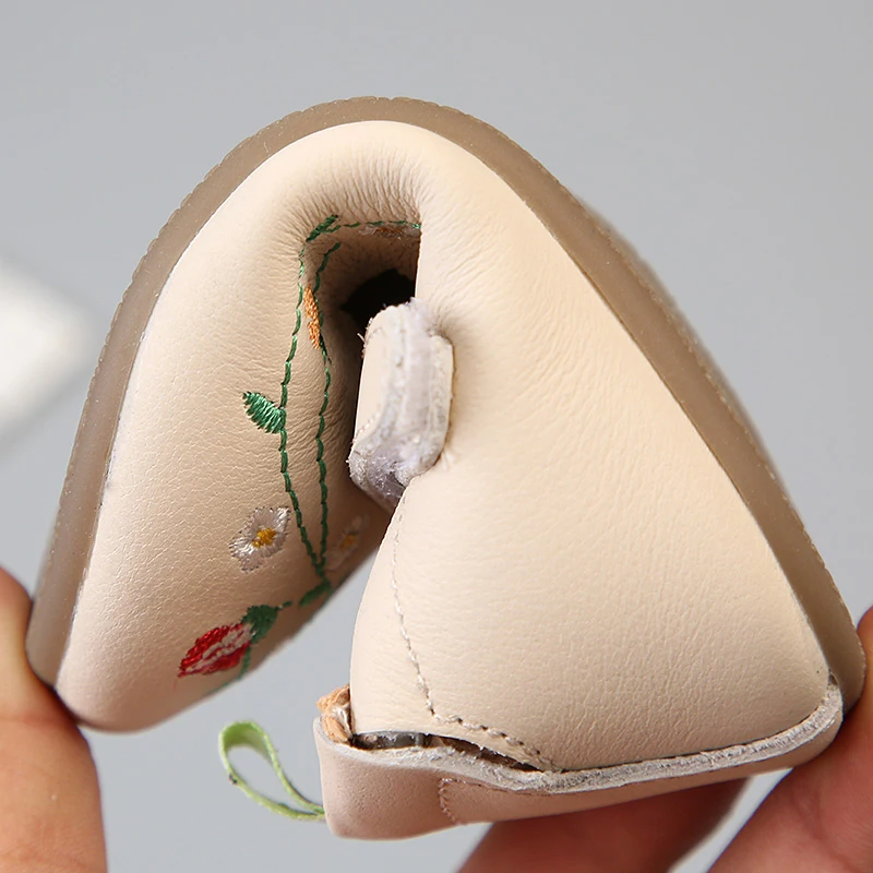 Newborn Baby Girls Shoes Infant Toddler Flat Soft Footwear Flower Embroidery First Walker Moccasins Solid color SSW020