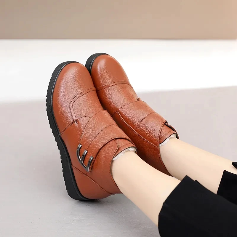 

Spring 2022 runway ladies genuine leather moccasins black brown casual ankle boots for women plus velvet warm shoes
