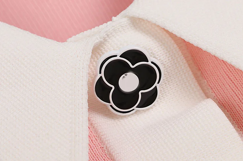 

Luxury Brand Designer Dress for Women Turn Down Collar Camellia Buttons Puff Sleeve Knitted Dress