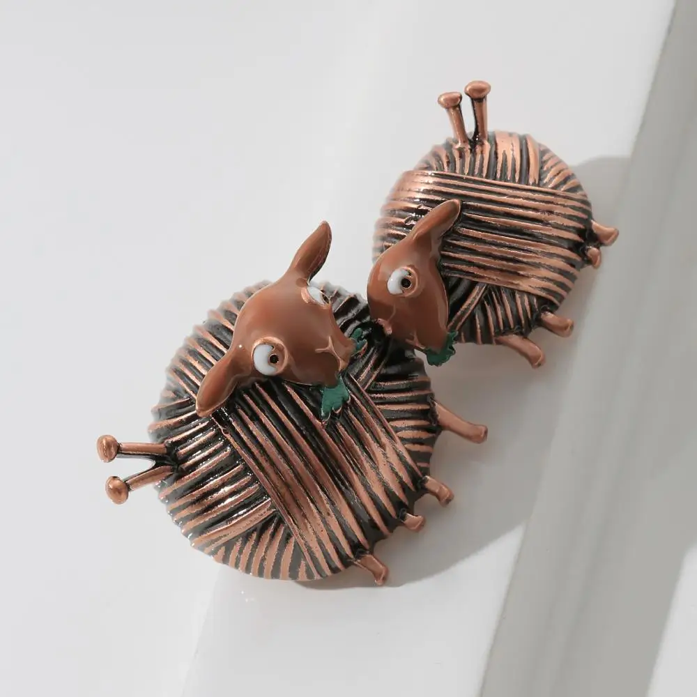 Neoglory New Creative Design Funny Cartoon Sheep Animal Brooches Antique Looking Enamel Pins Badges Birthday Gift For Friend