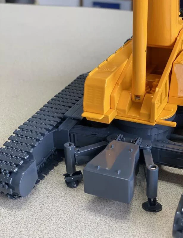Фото Телескопическая гусеничная модель крана 1:50 XCMG XGC220T, поворотная база кабины №4