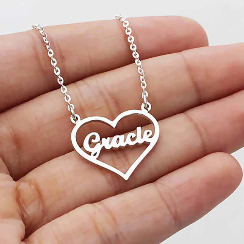 

Ожерелье с кулоном в виде сердца, ювелирные изделия из нержавеющей стали, женское, с именем в сердце, 2020, новые подарки для женщин, чокер в сти...
