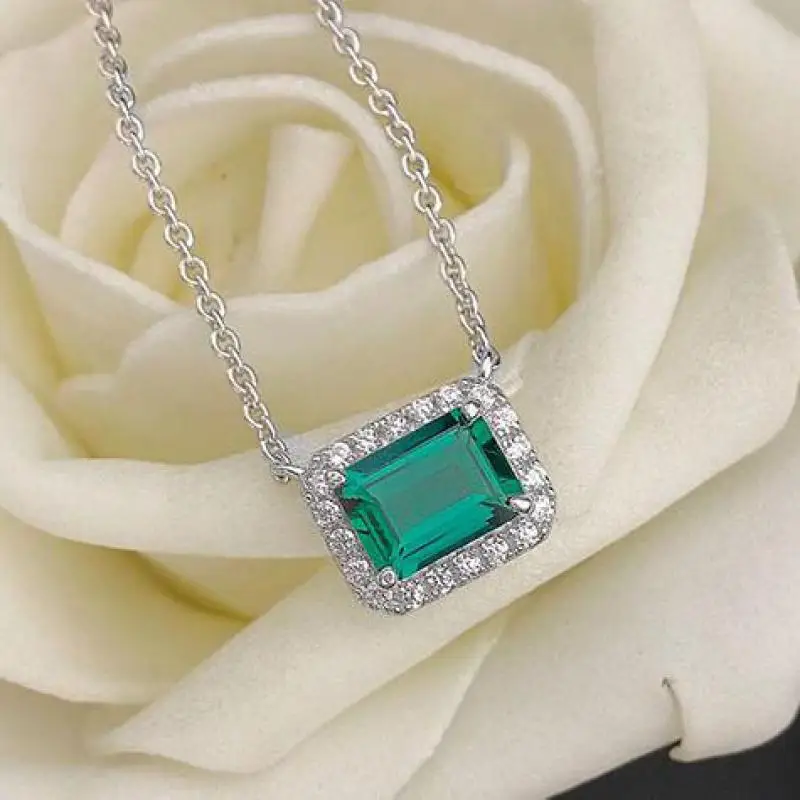 

Цепочка с подвеской из серебра 925 пробы с изумрудом, 6 х8 мм