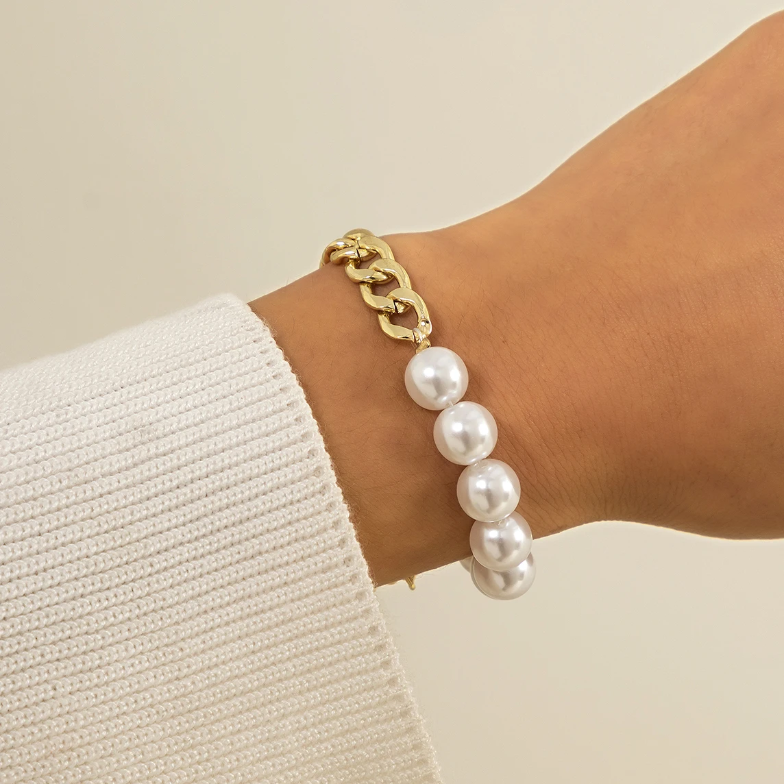 

Ingemark Vintage Asymmetric Imitation Pearl Chain Bracelets on hand Steampunk Charm Kpop Beaded Bangles Friend Couple Jewelry