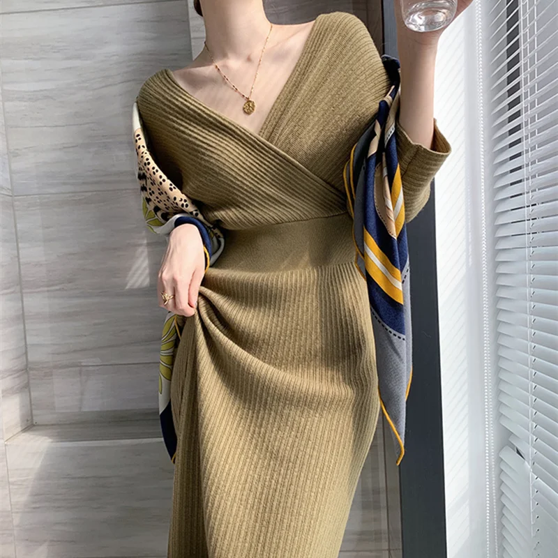 

Autumn Winter Warm Sweater Dress 2021 Women'S New Fashion Hanbok Vintage Temperament Sexy V-Neck Backless Wrap Hip Knitted Dress