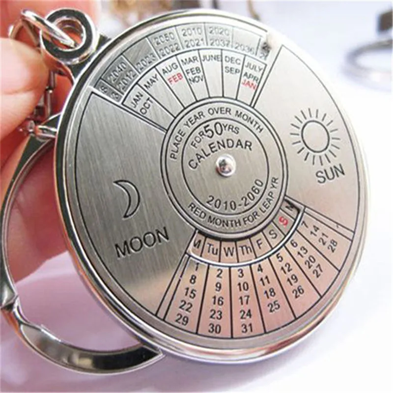 Creative Gifts Perpetual Calendar Keychain Metal 50 Years Keyring Key Chain Chinese And English Fonts Wholesale 883179 | Украшения и