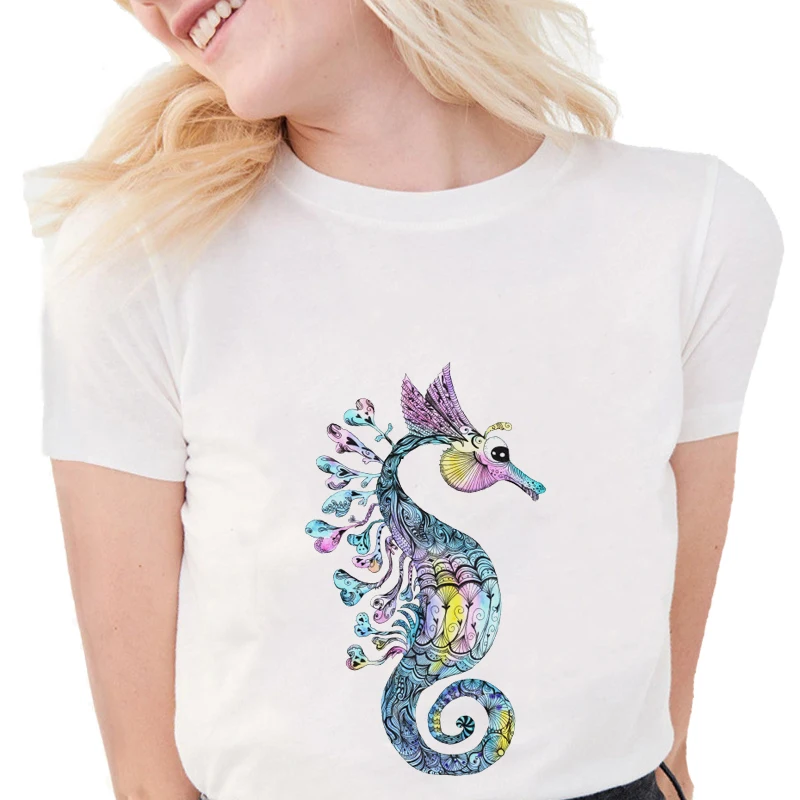Летняя футболка с коротким рукавом и принтом морского конька S988 | Женская одежда