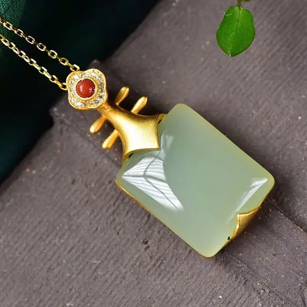 

New Personalized Natural Hetian Gray Jade Inlaid S925 Sterling Silver Gilding Pendant Color Retention Lasting Support Identifica