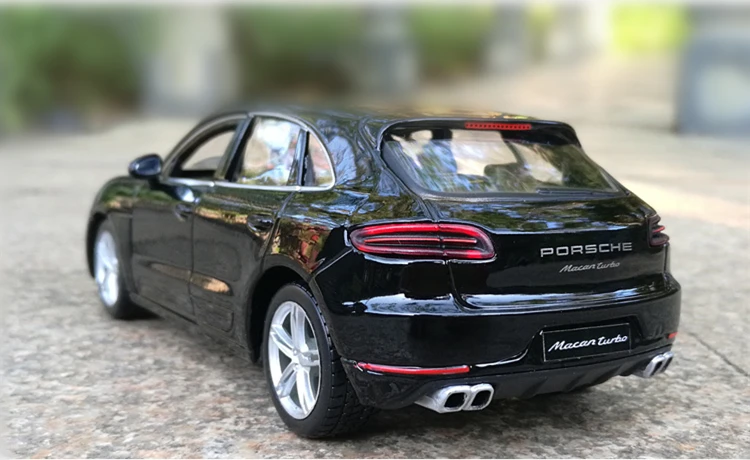 Bburago 1:24 Porsche Macan alloy car model simulation car decoration collection gift toy