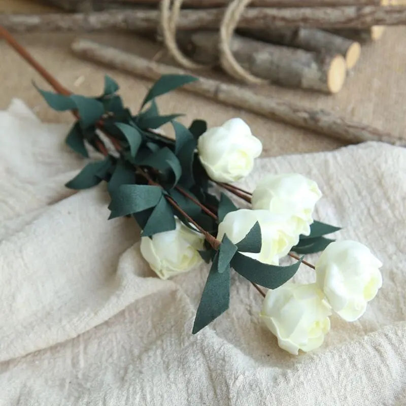 Искусственные цветы в виде букета роз 6 головок руке домашний декор