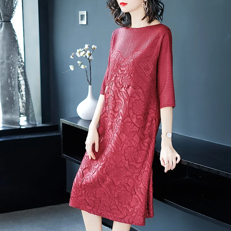 

Plus Size Dress Early Autumn 2020 Women Loose Embroidery Three Quarter sleeve Big Stretch Dress For Women's Weight 45-75kg