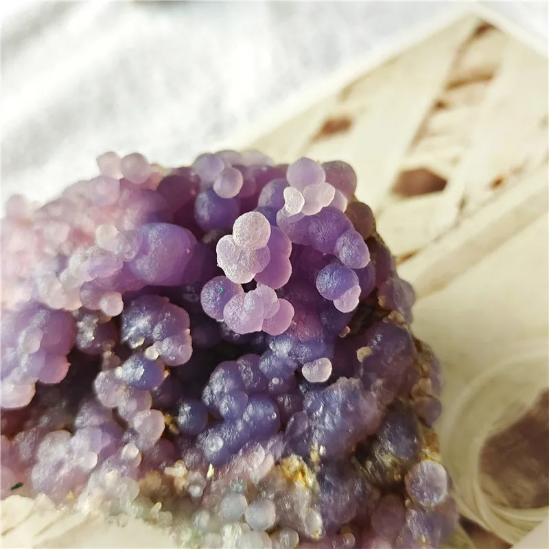 Качественные натуральные кварцевые друзы пурпурные кластеры преннита