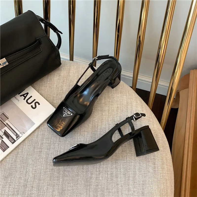 

2021 spring new fashion sandals