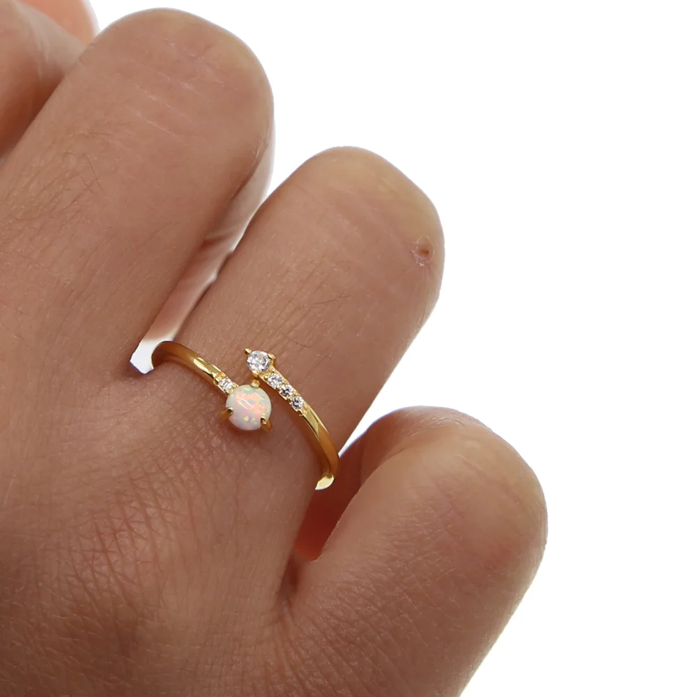 Кольцо женское из серебра 2021 пробы с белым огненным опалом | Украшения и