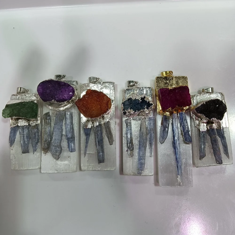 

Natural Crystal Zircon Bud Pendant Necklace Reiki Quartz Fashion Jewelry Mineral Healing Energy Decoration Woman Delicacy Gift