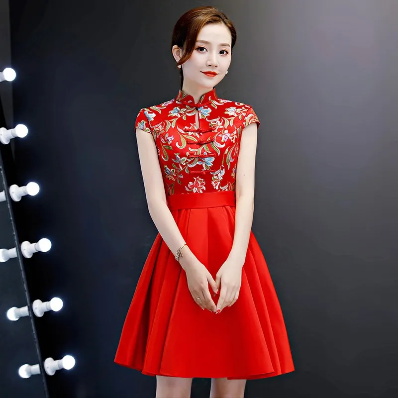 

Red Elegant Short Pleated Dress Female Temperament Exquisite Floral Embroidery Novelty Cheongsam Chinese Banquet Gown S-4XL