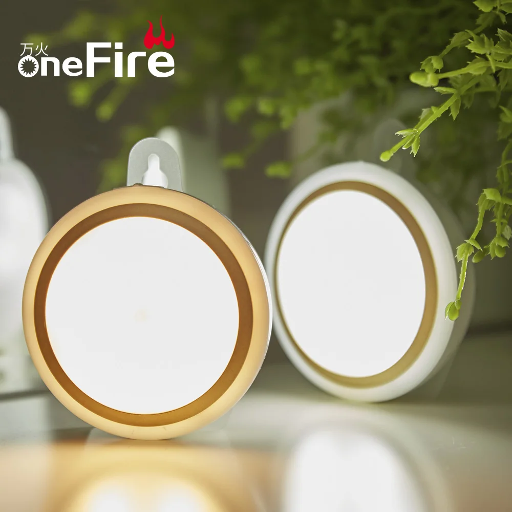 Ночной свет Туалет / WC Светодиодные датчики движения Лампа с датчиком батарейным