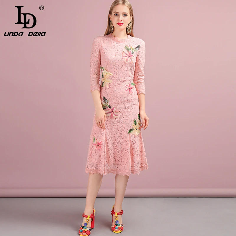 Женское кружевное платье LD LINDA DELLA облегающее с рукавом три четверти и бусинами