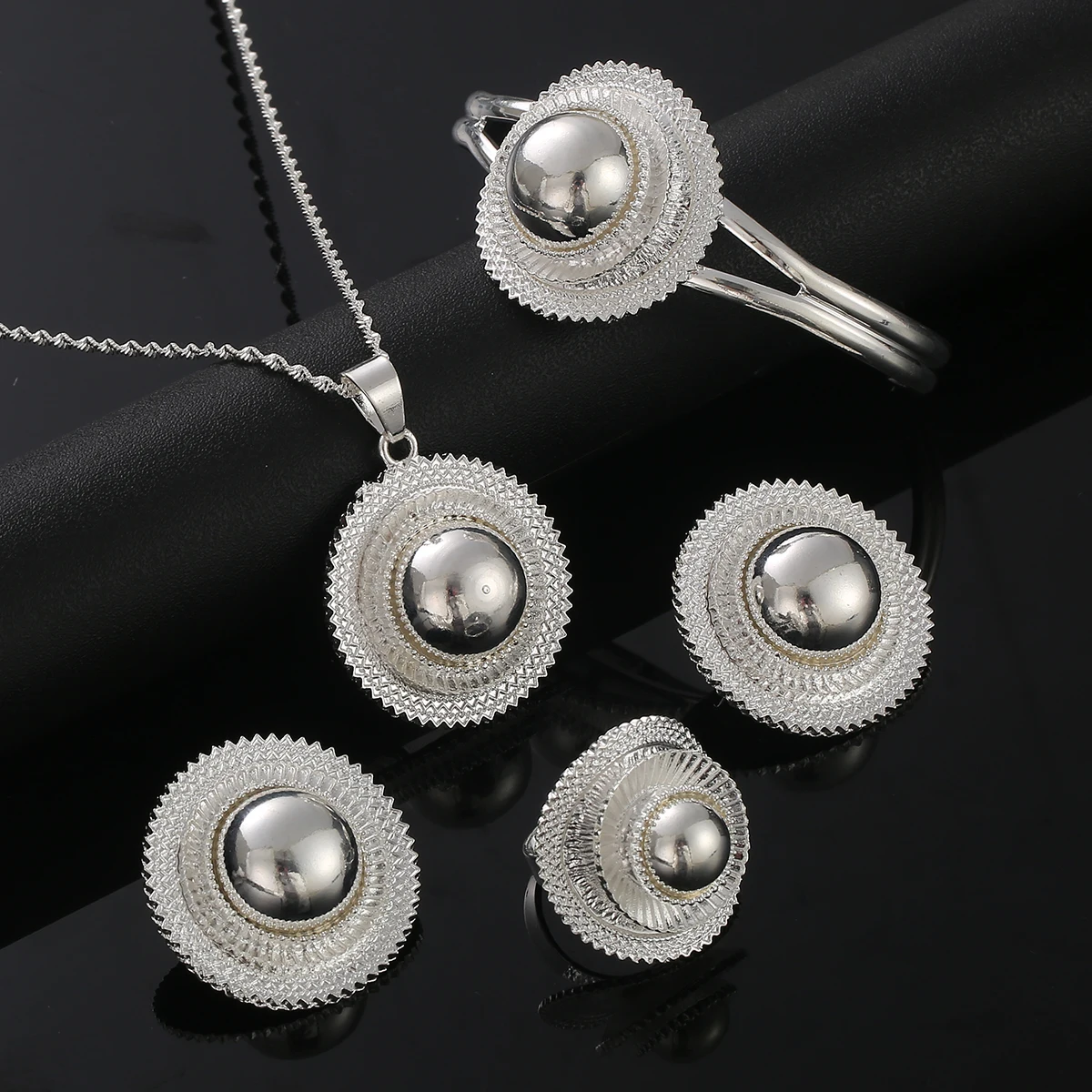 Комплект ювелирных украшений колье серьги кольцо эфиопское серебро африканская