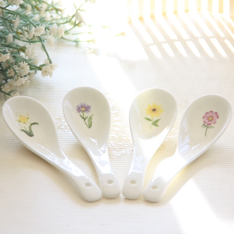 

Bone China Bowl White Flower Pattern Fashion Bowl Household Rice Soup Vajillas Completas De Porcelana Creative Tableware ED50TW