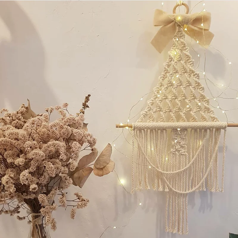 

Macrame Wall Hanging Tapestry Christmas Tree Pendants for Children Room Living Room Bedroom Headboard Ornaments Chiristmas Party