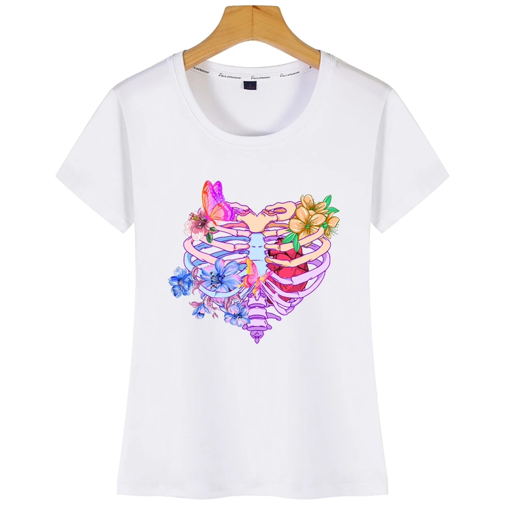 Топы Футболка Для Женщин Пастель Гот Сердце грудной клетки с бабочками О