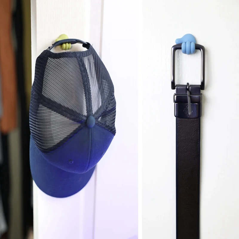 

4Pcs the Multifunctional Clip Holder Mask Clip Thumb Clip Door Wall Hangers Hooks for Home Handing Hat Tie