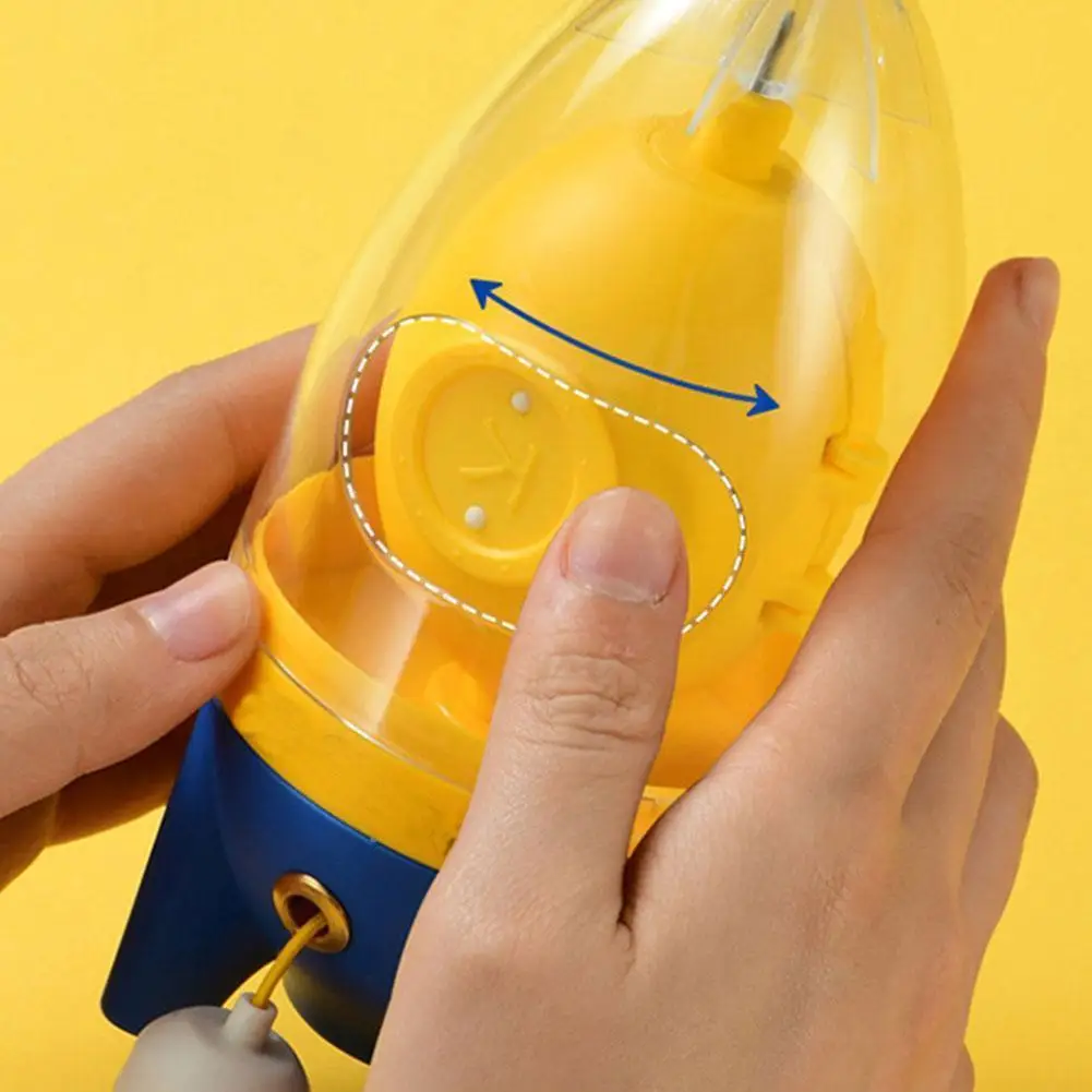 

Yellow + Blue Manual Egg Puller Kitchen Tool Mix Manual Scrambler Convenient Without Breaking Eggs For Kitchens Accessories B1m0
