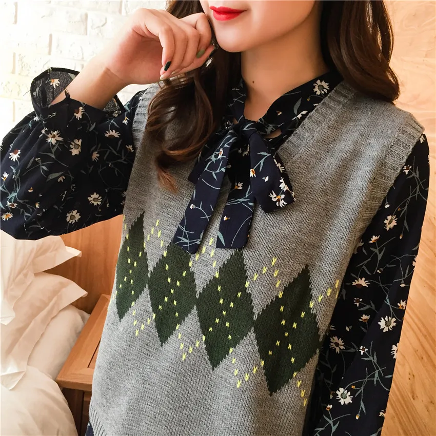 Весенний вязаный свитер в Корейском стиле с v-образным вырезом женский жилет без