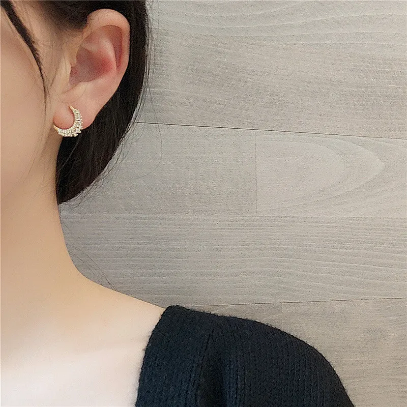 Корейские Изящные циркониевые серьги со звездой и Луной для женщин 2020 новые