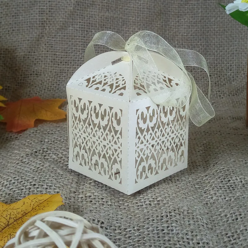 50 шт. ажурные гравировкой с кружевным дизайном Свадебная конфетная коробка для