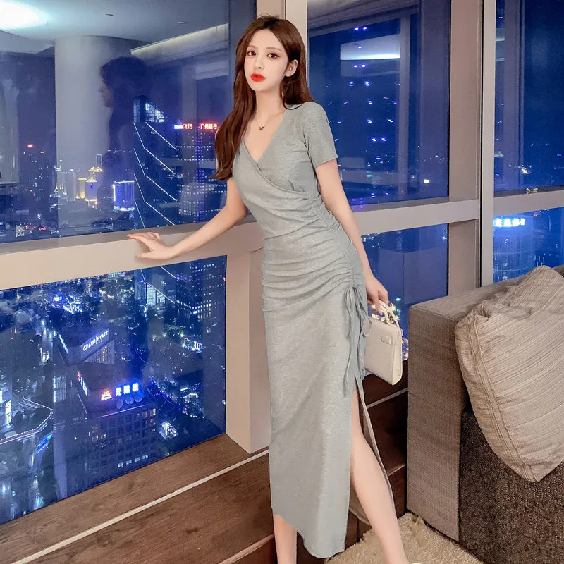 

Платье в Корейском стиле с V-образным вырезом и разрезом