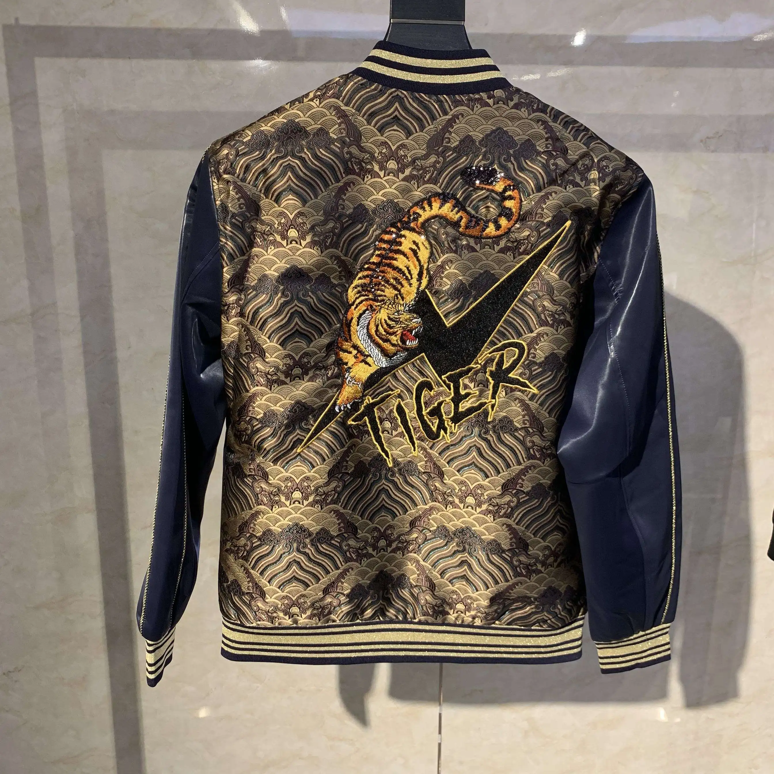 

New 2021 Men Rib Sleeve PU leather embroidery Tigers zipper couple Baseball Coats & Jackets Abstract digital coat Motor #C30