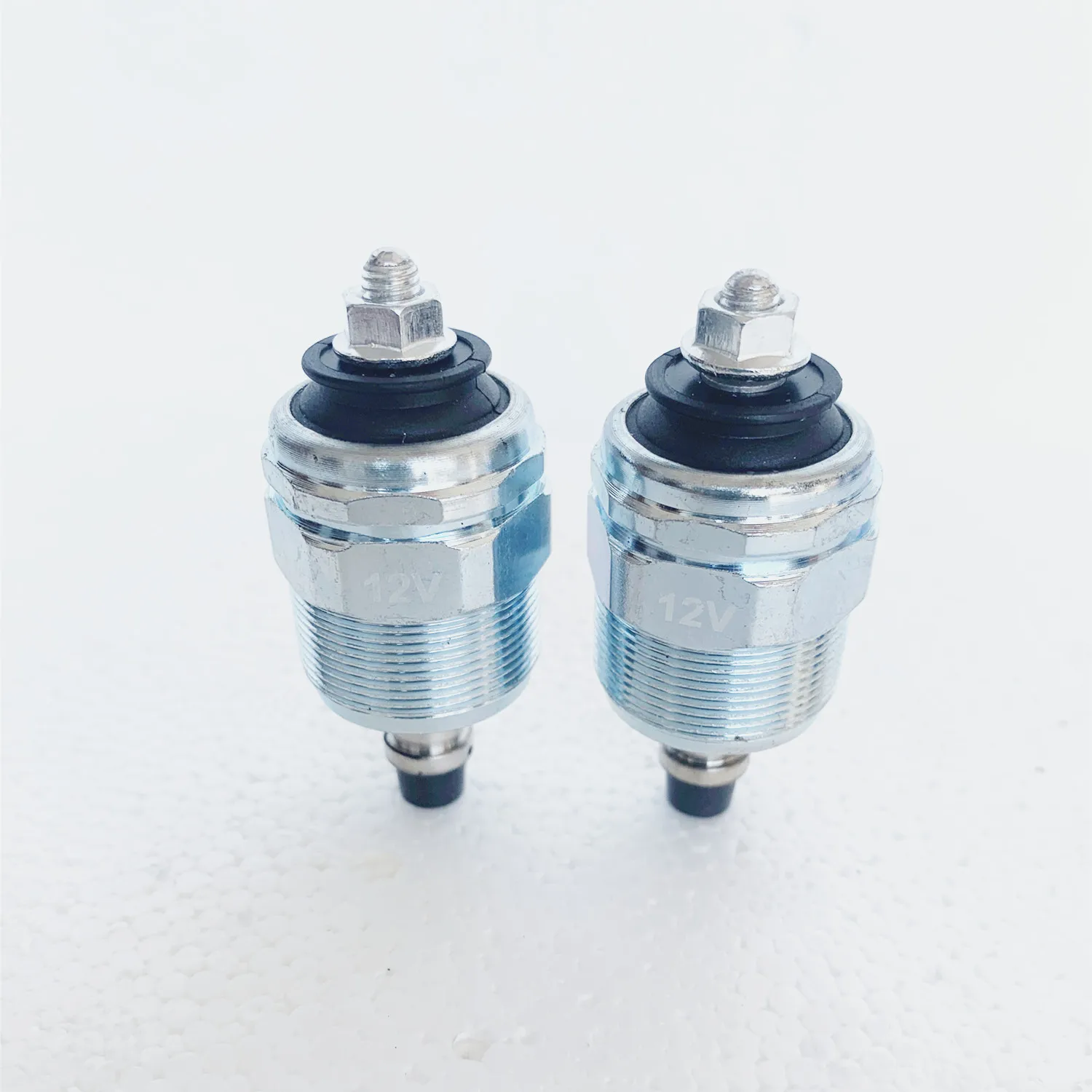 

Дизельный насос двигателя 4JB1 электромагнитный клапан пламени 12V-9900015