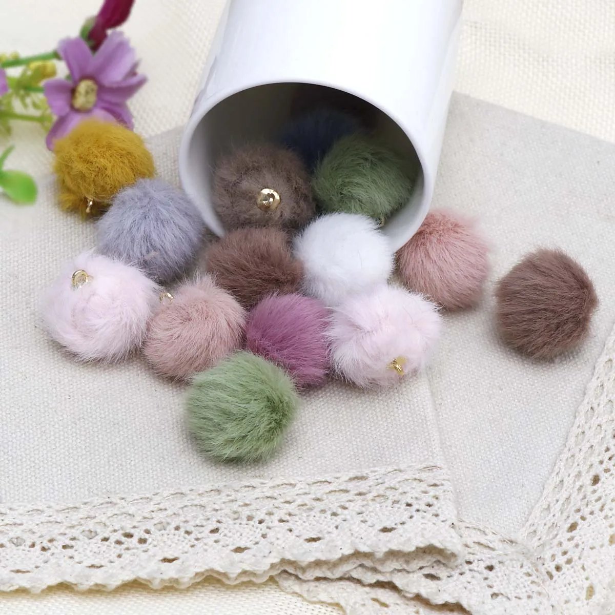 Помпоны с шариками из меха норки 20 шт.|Принадлежности для рукоделия| |