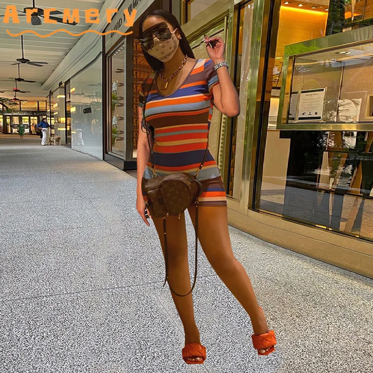 

Women V-neck Short Sleeve Stripe Printed Casual Romper