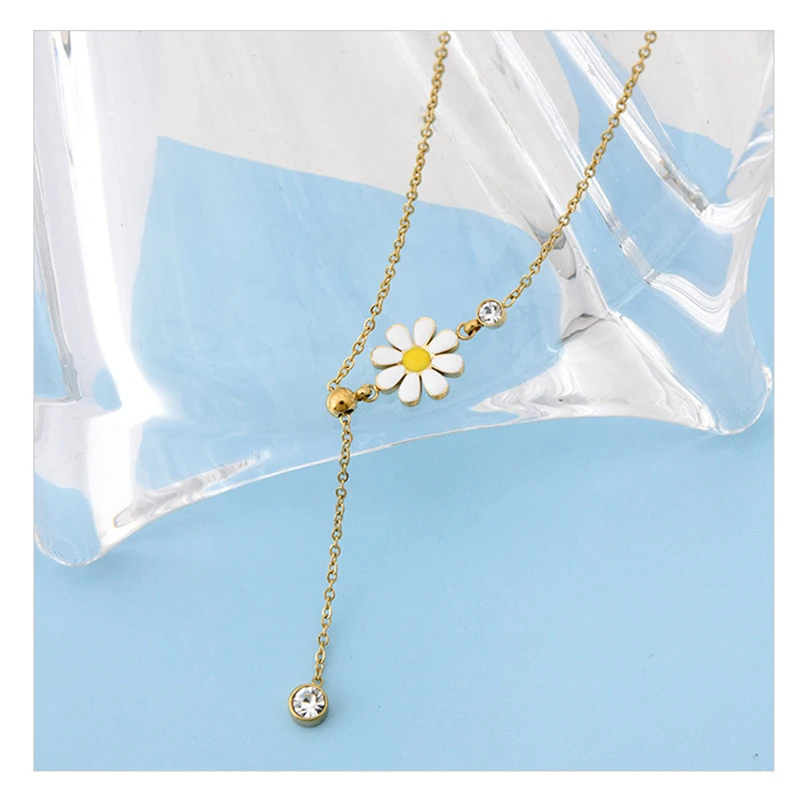 

MEYRROYU Stainless Steel Gold Color Daisy Rhinestone Pandent Necklaces For Female Choker 2021 Trendy Fashion Party Gift Jewelry