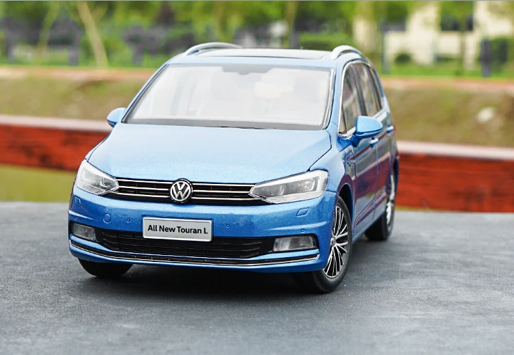 Изысканный подарок 1:18 Touran L сплава модель, моделирование литьем под давлением металлическая модель автомобиля, коллекция украшения