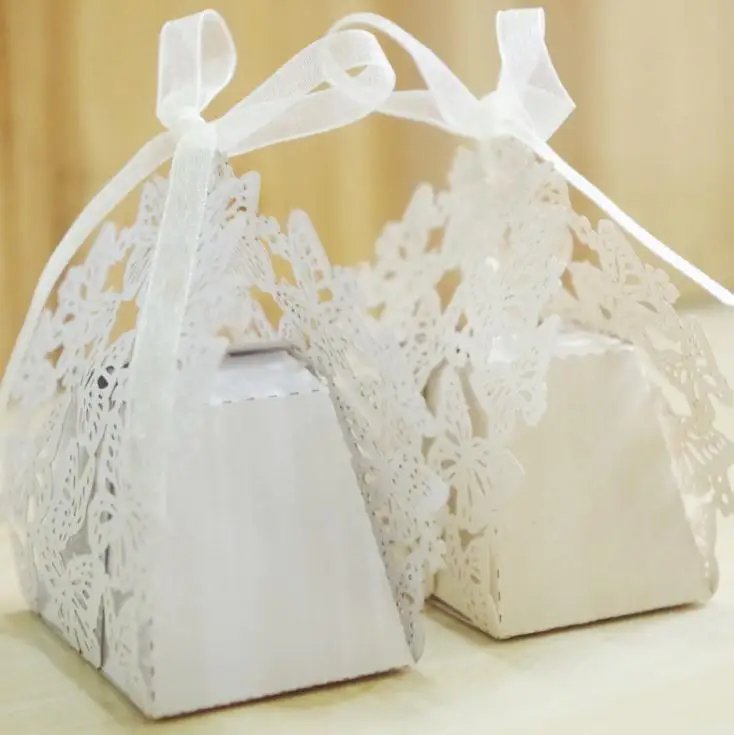 Подарочная бумажная коробка в виде бабочки креативная для свадебных конфет с