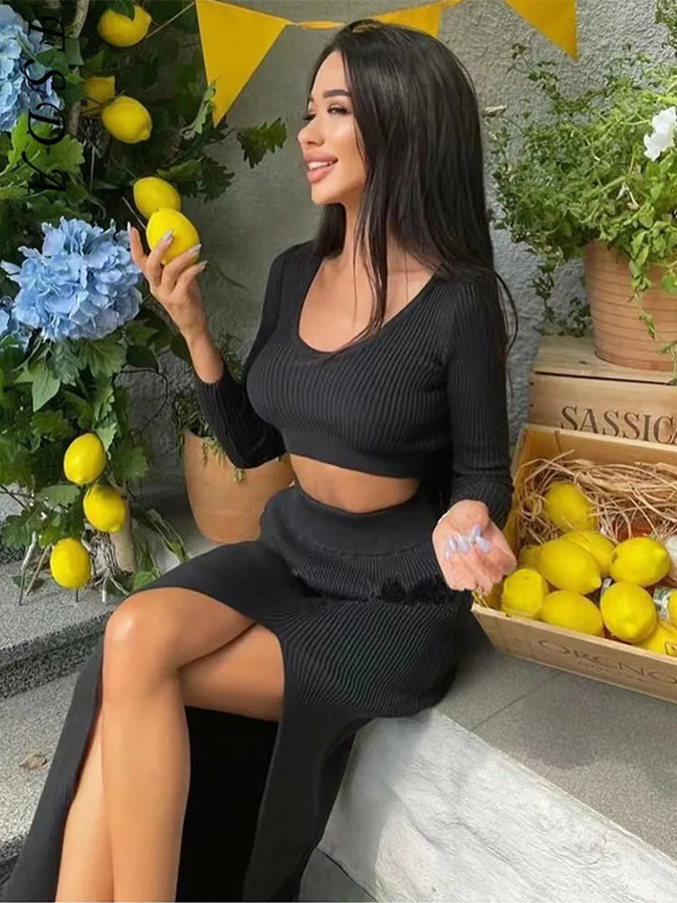 Женский трикотажный свитер с длинным рукавом и юбка миди |