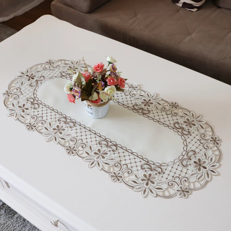 

European Pastoral Polyester Cotton Embroidery Hollow Trimming Table Runner Flag Mat Hotel Restaurant Home Desk Weding Decoration