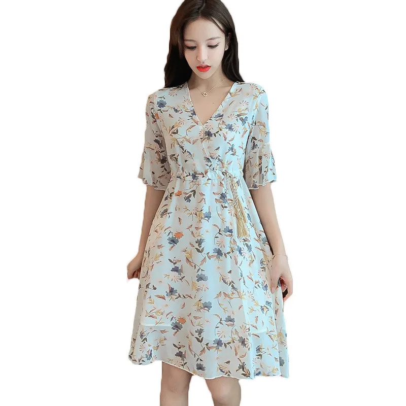 

Женское шифоновое платье с V-образным вырезом и цветочным принтом