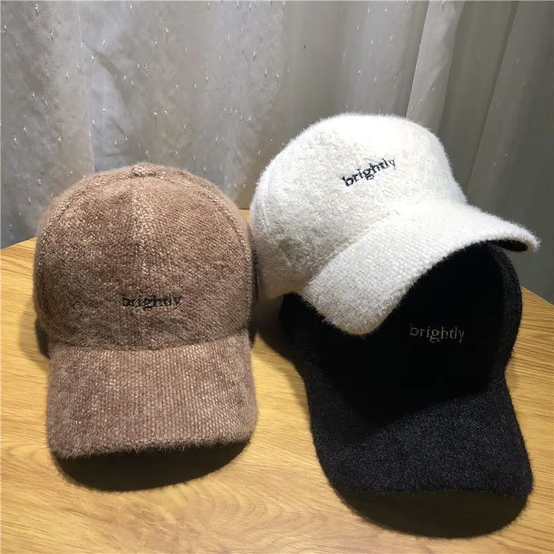 

Qiu dong the day of the new embroidery baseball cap winter cap with joker rabbit hair blended leisure men and women