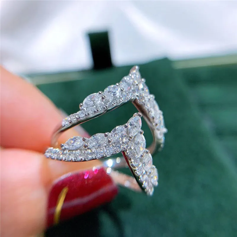 Настоящее ювелирное 18 К Золотое кольцо с бриллиантом натуральный V образный