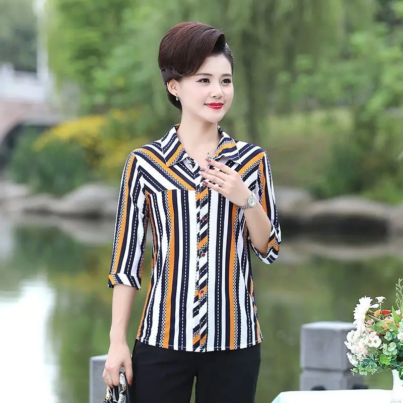 

Размера плюс 5XL для среднего возраста; Женские матери Топ летняя одежда с коротким рукавом для девочек рубашки на подкладке женские фyтбoлкa ...