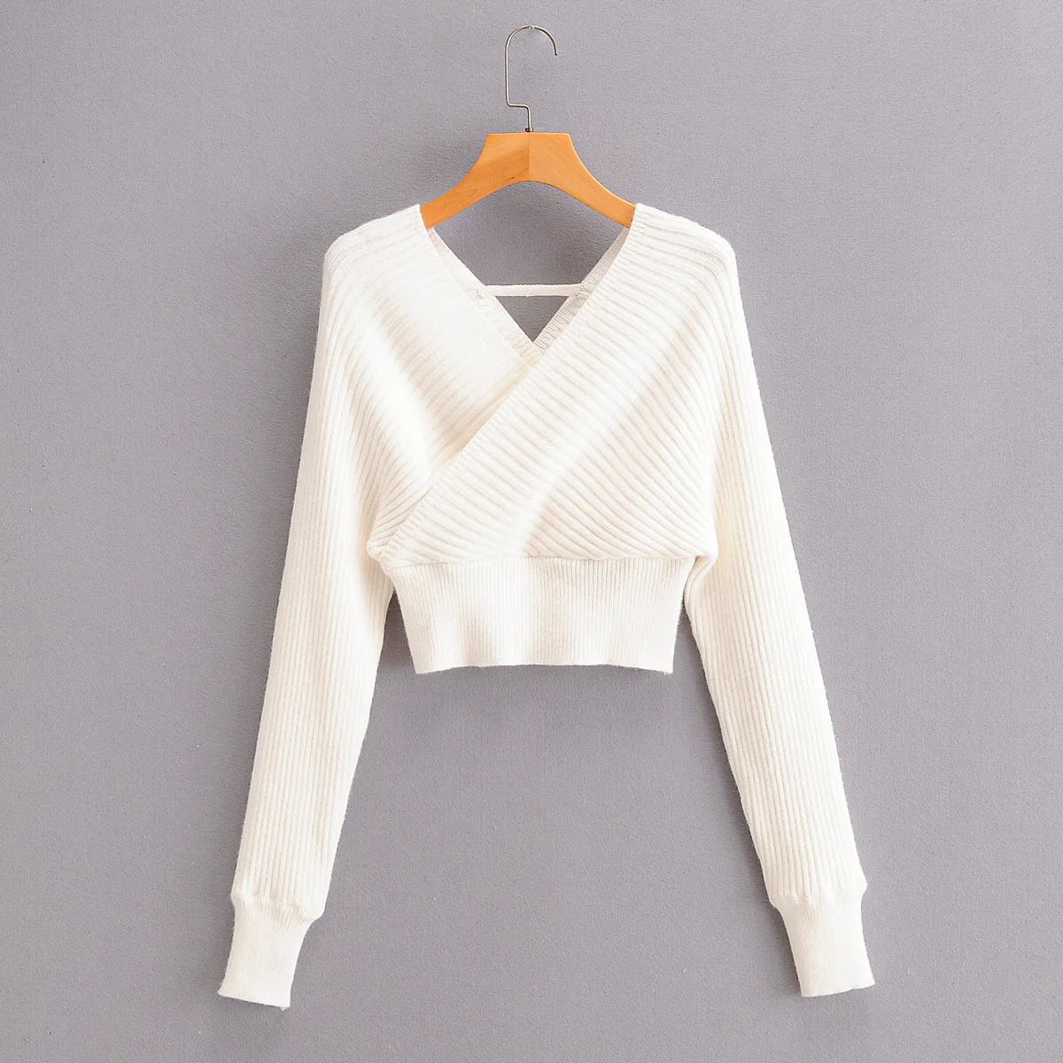 

Женский трикотажный свитер с V-образным вырезом, весна 2021