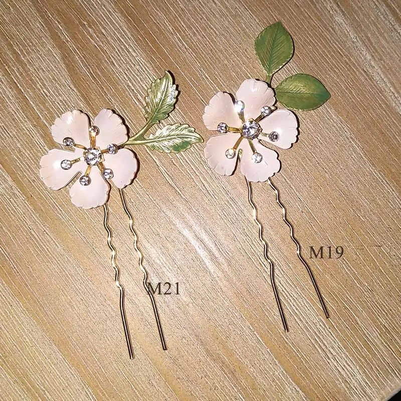 Сладкий прекрасный девушка головной убор зеленый лист цветок свадебные